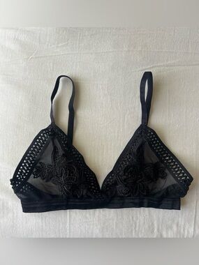 Black Mesh Floral Lace Bralette